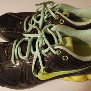 Nike Womens 11 "Reax" Black Green (2013) 599562-004